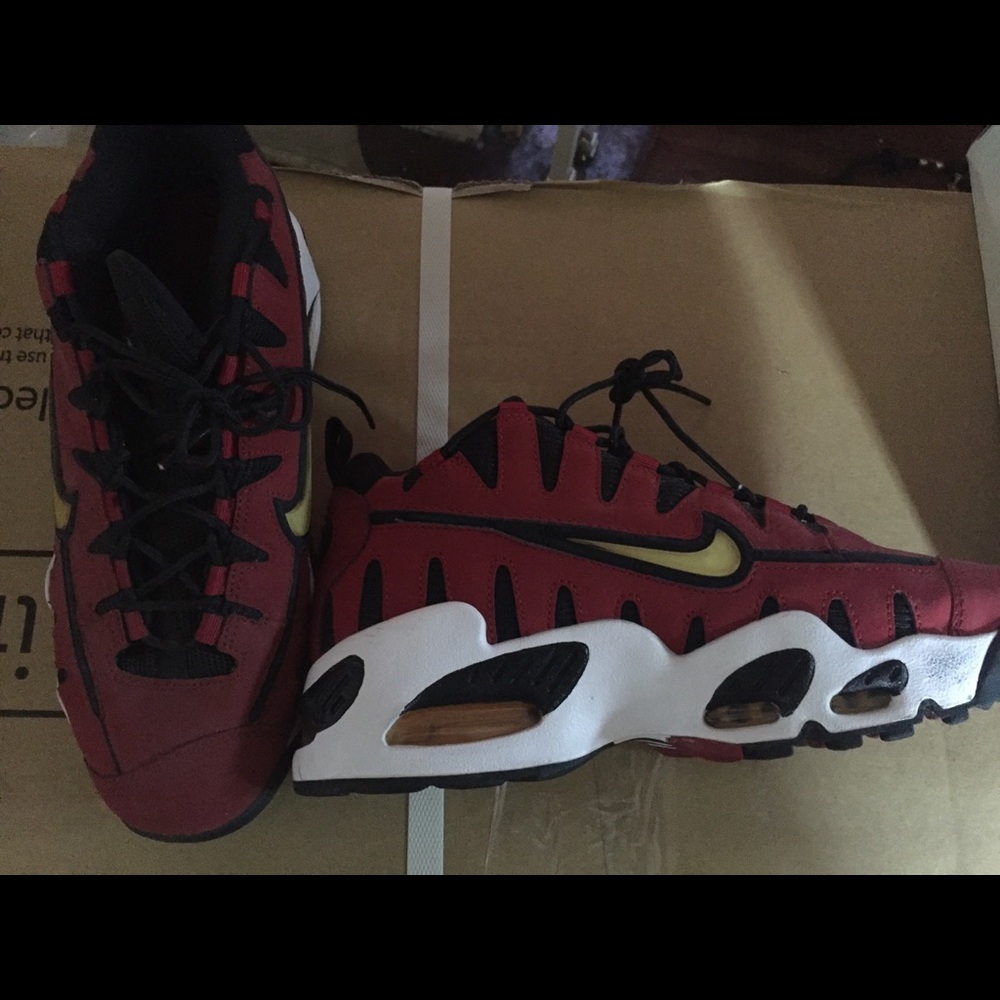 Woman’s Nike sneakers